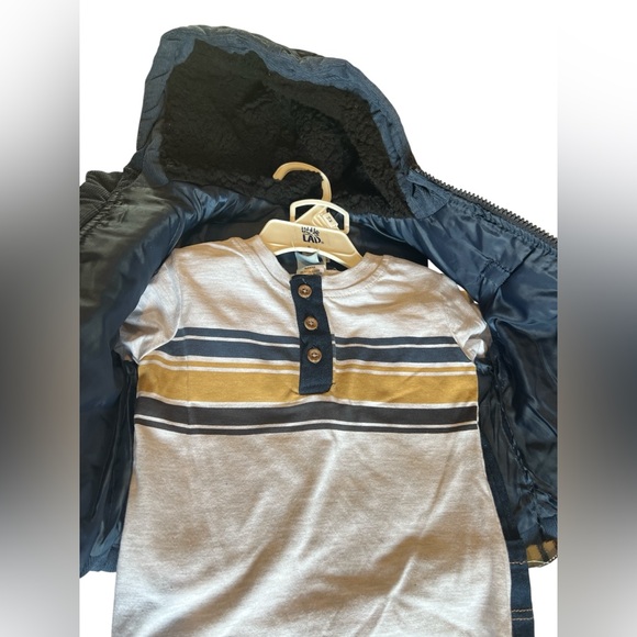 New Little Lad 3-Piece Outfit Set - 18 Months - Boys Hooded Vest, Henley & Jeans - Picture 3 of 9